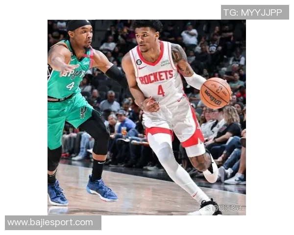 杰伦布朗全能表现助力球队胜利砍下35分5板5助1断展现领袖风范